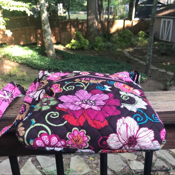 Vera Bradley Mod Floral PINK Crossbosy Hipster EUC - Picture 7 of 11
